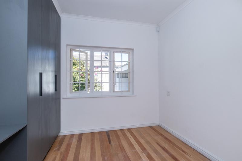 To Let 4 Bedroom Property for Rent in Bergvliet Western Cape